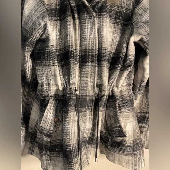 Mossimo Supply Co. Black and White Checkered Coat size L - Picture 6 of 10